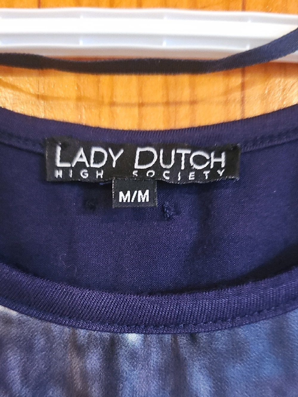 Lady Dutch Top - Picture 2 of 9